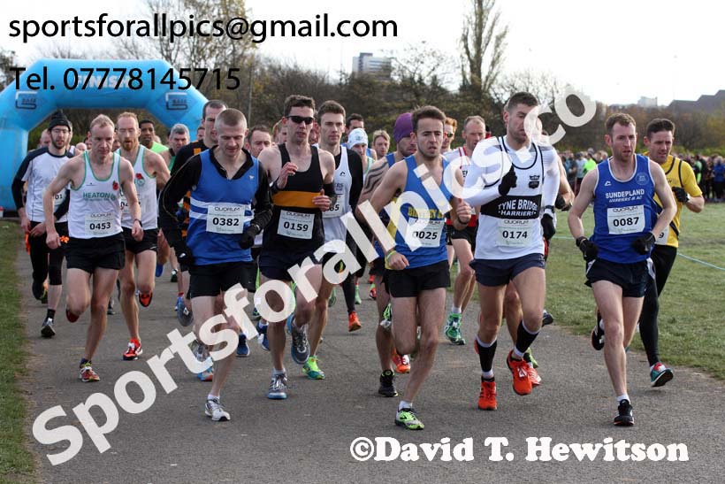 Senior mens and womens Heaton Harriers Memorial 10k Road Race, Newcastle. Photo:  David T. Hewitson/Sports for All Pics